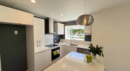 Modern, Stylish & Low-Maintenance Living - Photo 5