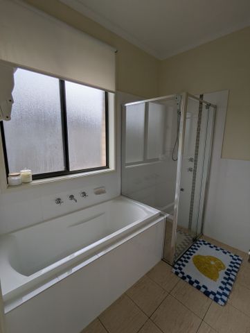 Strathalbyn - Photo 3