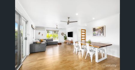 Spacious Single-Level Home with Pool and Alfresco Entertaining - Photo 2