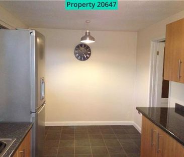 3 bedroom semi-detached house to rent - Photo 4