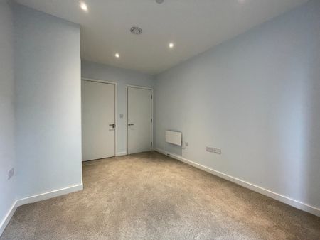 3 Bed Flat, Garden Lane, M3 - Photo 5