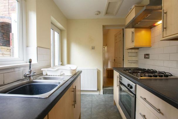 4 bedroom house to rent - Photo 1