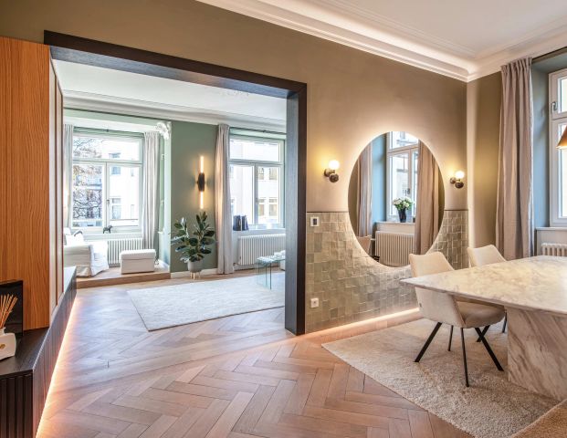 Sehr edel ausgestattete, möblierte 4-Zimmer-Altbauwohnung - Photo 1