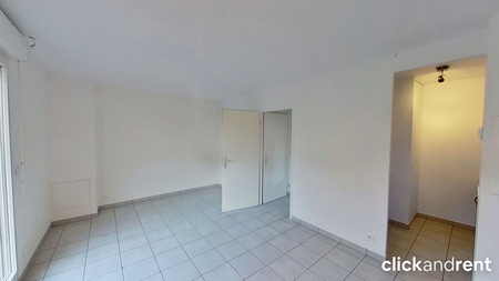 Charmant studio avec jardin privatif et place de stationnement – Stains (93240) - Photo 5