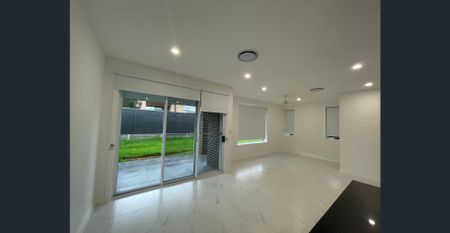 Family Home in Convenient Location! - Photo 2