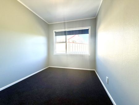 Two Bedroom Apartment in Kingston - Photo 5