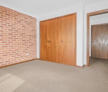 Charming, Spacious and Conveniently Located Townhouse For Lease - Photo 3