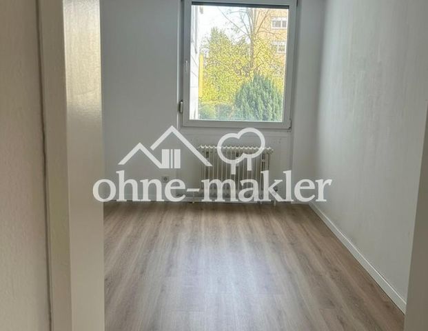 Helle 3,5-Zi-Wohnung mit Balkon & EBK, frisch renoviert gute Anbindung in Waldrandlage - Photo 1