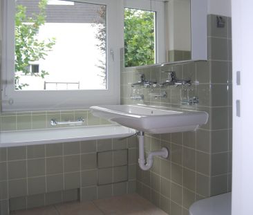 Helle 4.5-Zimmer-Wohnung im Erdgeschoss mit Balkon und Garage in Th... - Photo 5