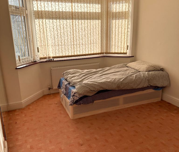 4 bedroom house to rent - Photo 1