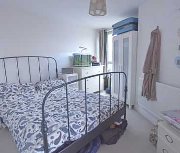 2 Bedroom Flat - Photo 3