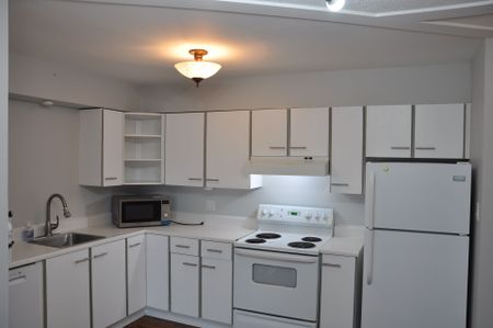 For Lease - 126 Bell Farm Road Unit# 416, Barrie, Ontario - Photo 5