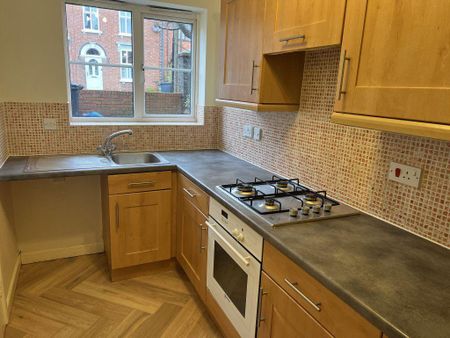 3 bedroom semi-detached house to rent - Photo 4