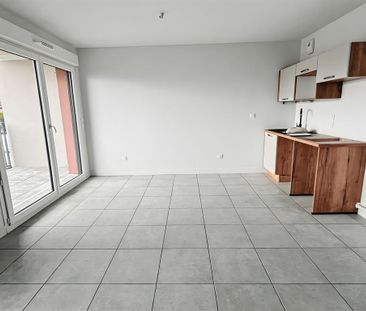 Location Appartement 1 pièce 31m² CLERMONT FERRAND 63000 - Photo 2