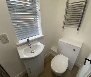 Newly Refurbished Ensuite Room With Kitchenette, PE1 - Photo 2