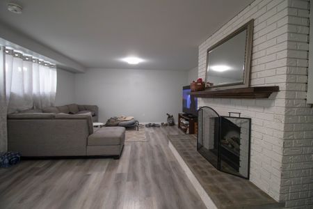 Spacious 2-Bedroom Apartment in North End Location! - Photo 3