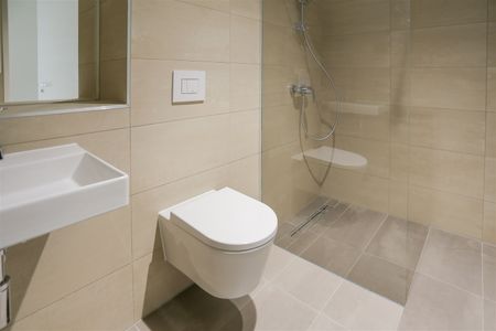 QH Crown: Großzügige 2-Zi.-Wohnung mit Blick auf den zukünftigen Nordhafenplatz - Photo 2