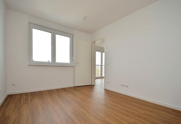 KOMFORTABEL WOHNEN IM NEUBAU - MIT BALKON, AUFZUG, FUSSBODENHEIZUNG UND EINBAUKÜCHE - Foto 1