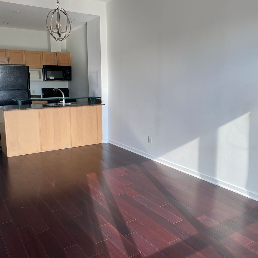 For Lease - 208 Queens Quay Unit# 215, Toronto, Ontario - Photo 1