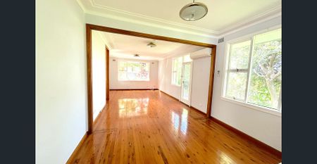 Walk to Castle Hill Metro, Castle Tower & Popular Schools - Photo 4