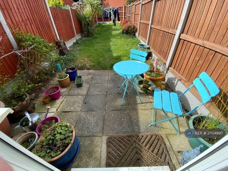 1 bedroom terraced house to rent - Photo 5