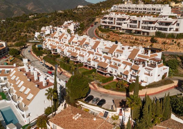 Luxury apartment in Balcones del Lago, Istán