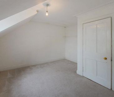 3 bedroom apartment to rent - Photo 2