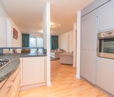 2 bedroom flat to rent - Photo 6