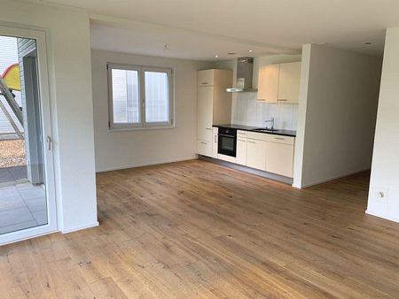 Moderne 2 ½ Zimmerwohnung im 1. OG - Foto 3