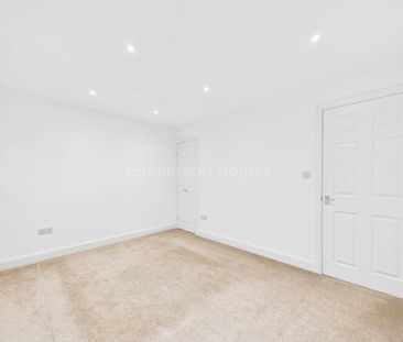 3 bedroom terraced house to rent - Photo 6