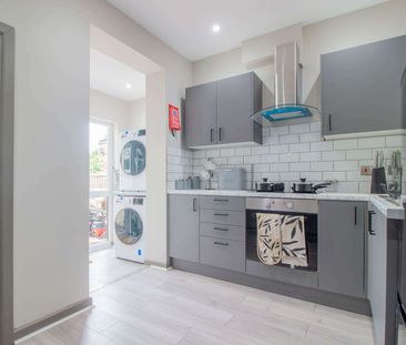 Frederick Road Room 3 - Photo 1