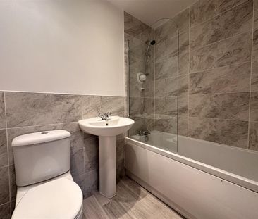 The Ridings, Prenton - Photo 3