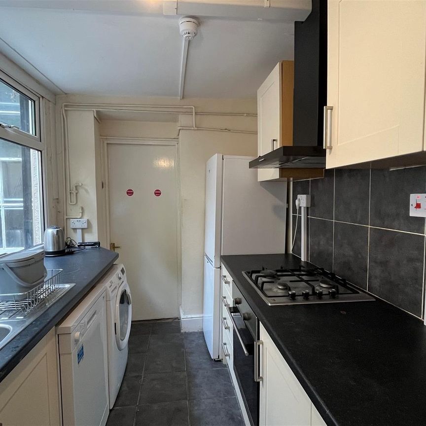 Byron Place, Bristol - Photo 1