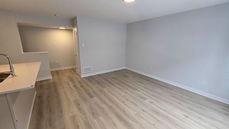 For Lease - 701 Glenroy Gilbert Drive Unit# 16, Barrhaven, Ontario - Photo 4