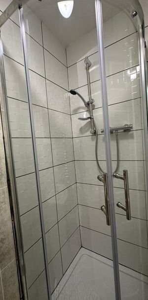 5 bedroom house of multiple occupation to rent - Photo 1