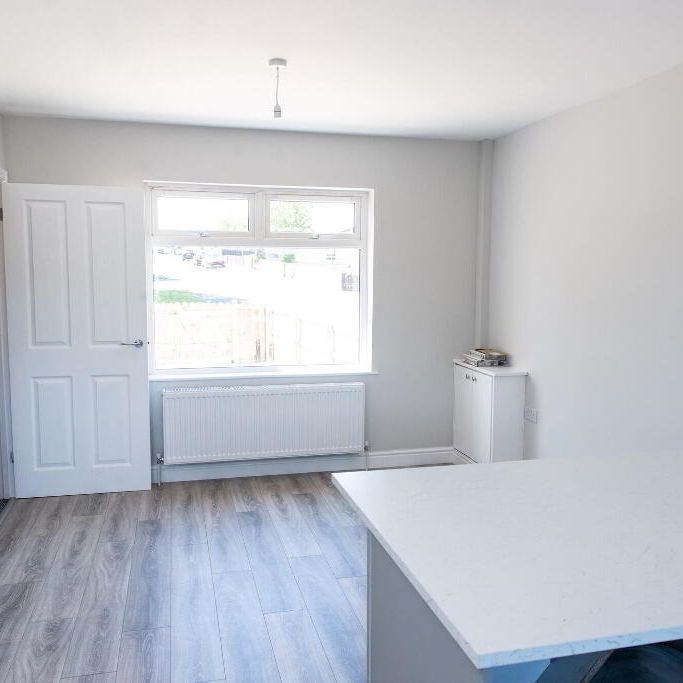 1a Leven Crescent, Belfast, BT5 7DZ - Photo 1