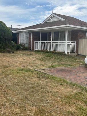 Cozy family home in a quiet location! - Photo 1