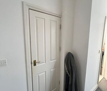 1 Bed Flat, Highfield Avenue, NW11 - Photo 5