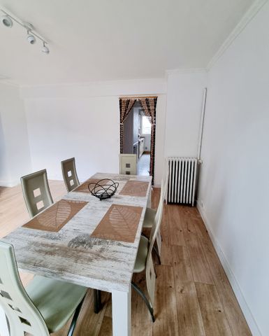 Location Appartement 4 pièces 82m² - Photo 2