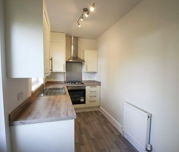 2 bedroom maisonette to rent - Photo 2