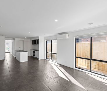 Prime Location! - Photo 2