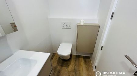 Fully Renovated Ground-Floor Apartment Just Steps from the Sea in Portocolom - Photo 4