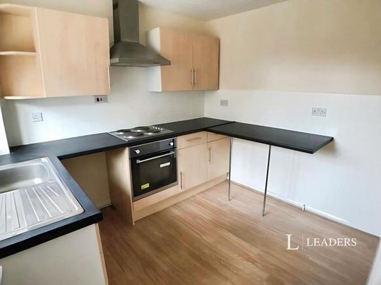3 bedroom end of terrace house to rent - Photo 1