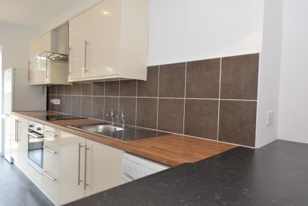 4 bedroom bungalow to rent - Photo 4