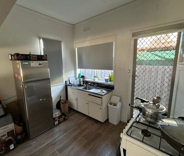 Neat, Convenient & Ready to Move In – Water Bill Included!!! - Photo 4