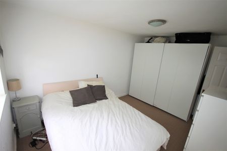 Aire View Gardens, 31 Vesper Road, Kirkstall - Photo 4