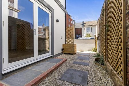 2 bedroom house to rent - Photo 3