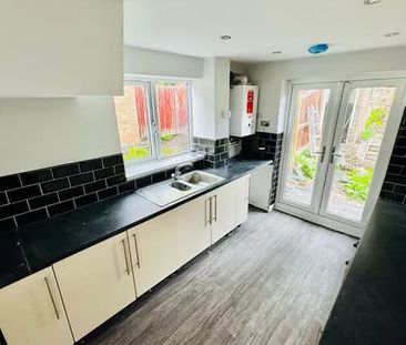 London Heights, Dudley, DY1 2QY - Photo 5