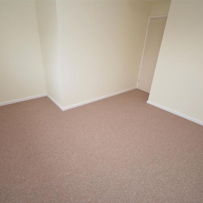 2 bedroom end of terrace house to rent - Photo 1