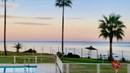 Luxury Townhouse for rent in Casares, Andalusia - Photo 5